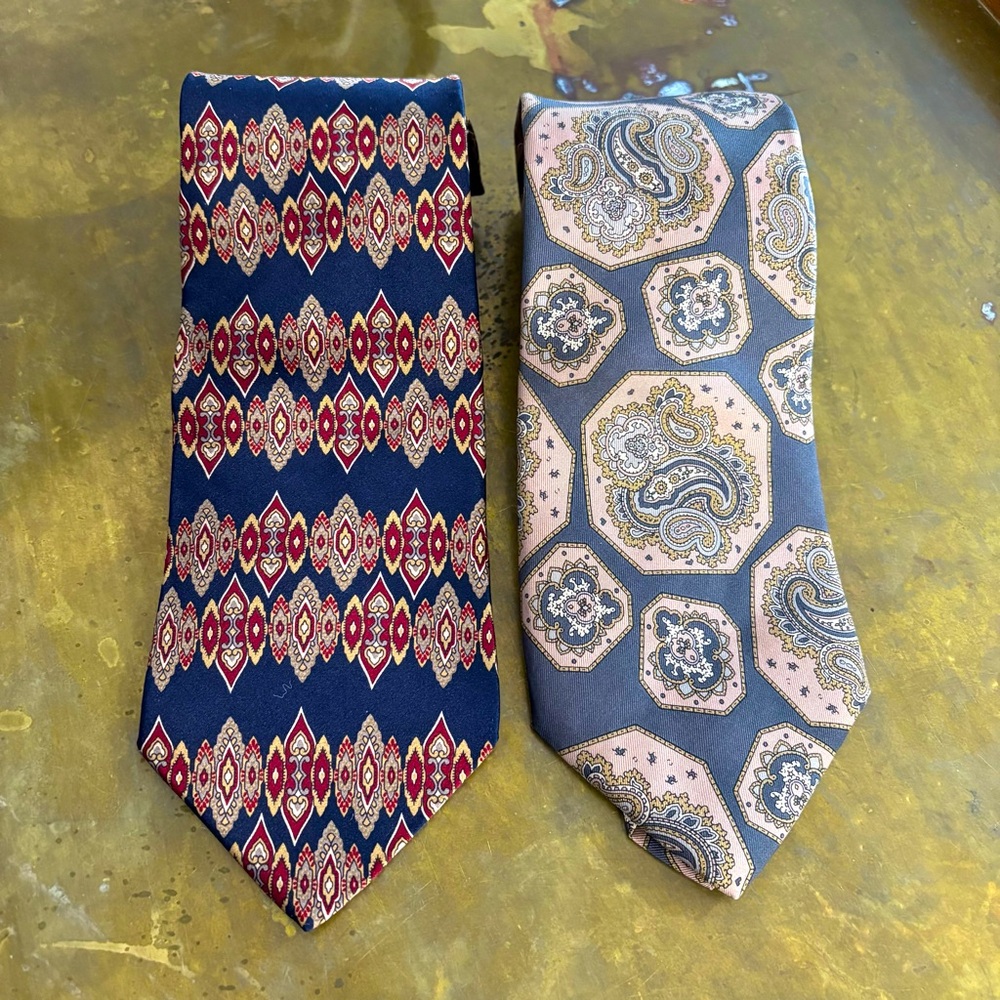 Lot of 2 Silk Ties From Bill‎ Blass 55”-58” Grey/Pink/Gold Navy/Burg Made In USA